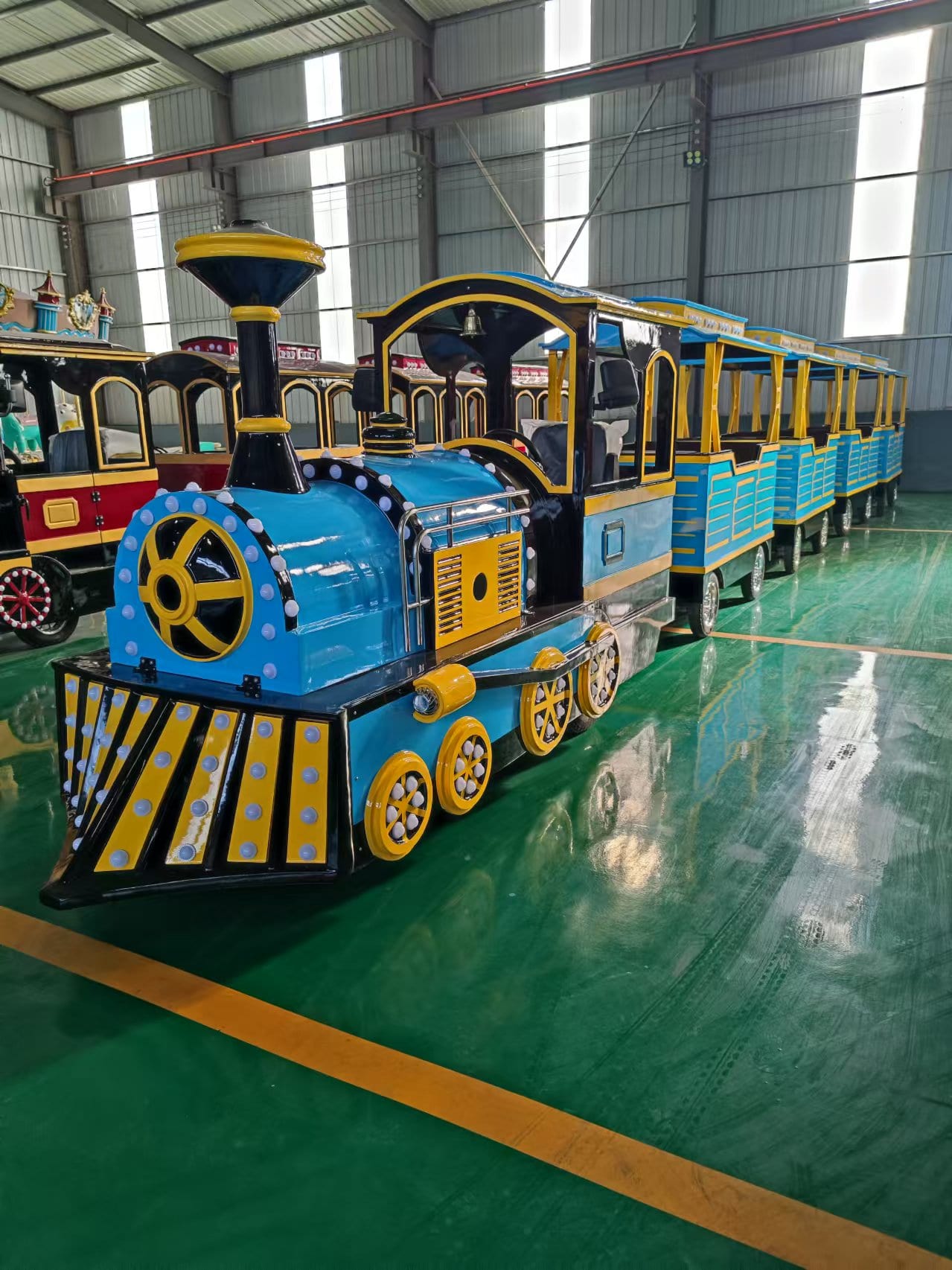 Vintage 4-Seat Cabin Train